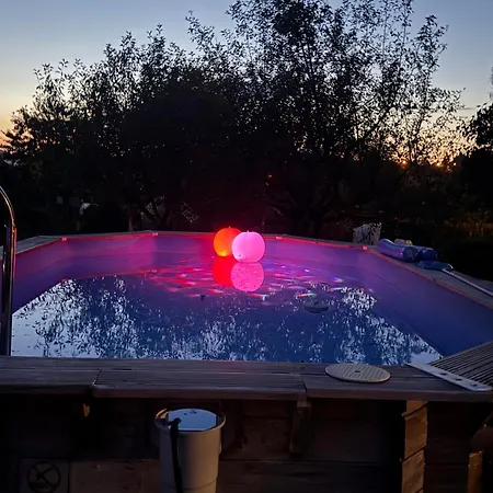 La Ferme Du Bonheur Bed & Breakfast Rochefort